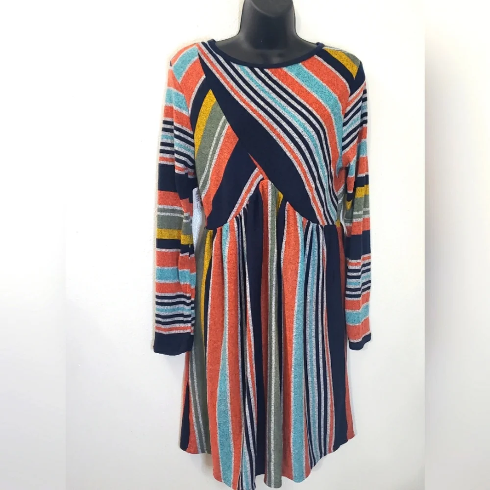 EGY DRESS - Picture 3 of 7